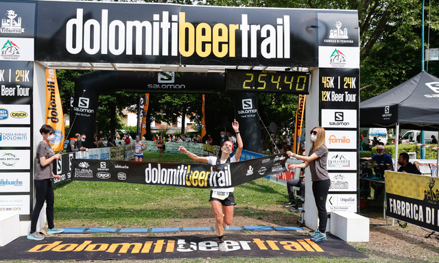 Corsa Dolomiti Beer Trail Ad Andrea Pozzer E Julia Kessler